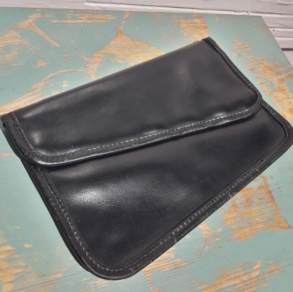 Vintage Leather Bag Built-in Brass Mirror Vinyl Clutch Purse Vtg 1960s 70s Case - Picture 2 of 16